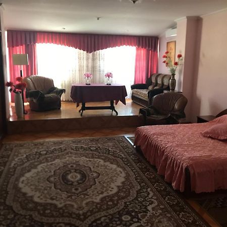 Anzhelina Otel Herson Dış mekan fotoğraf