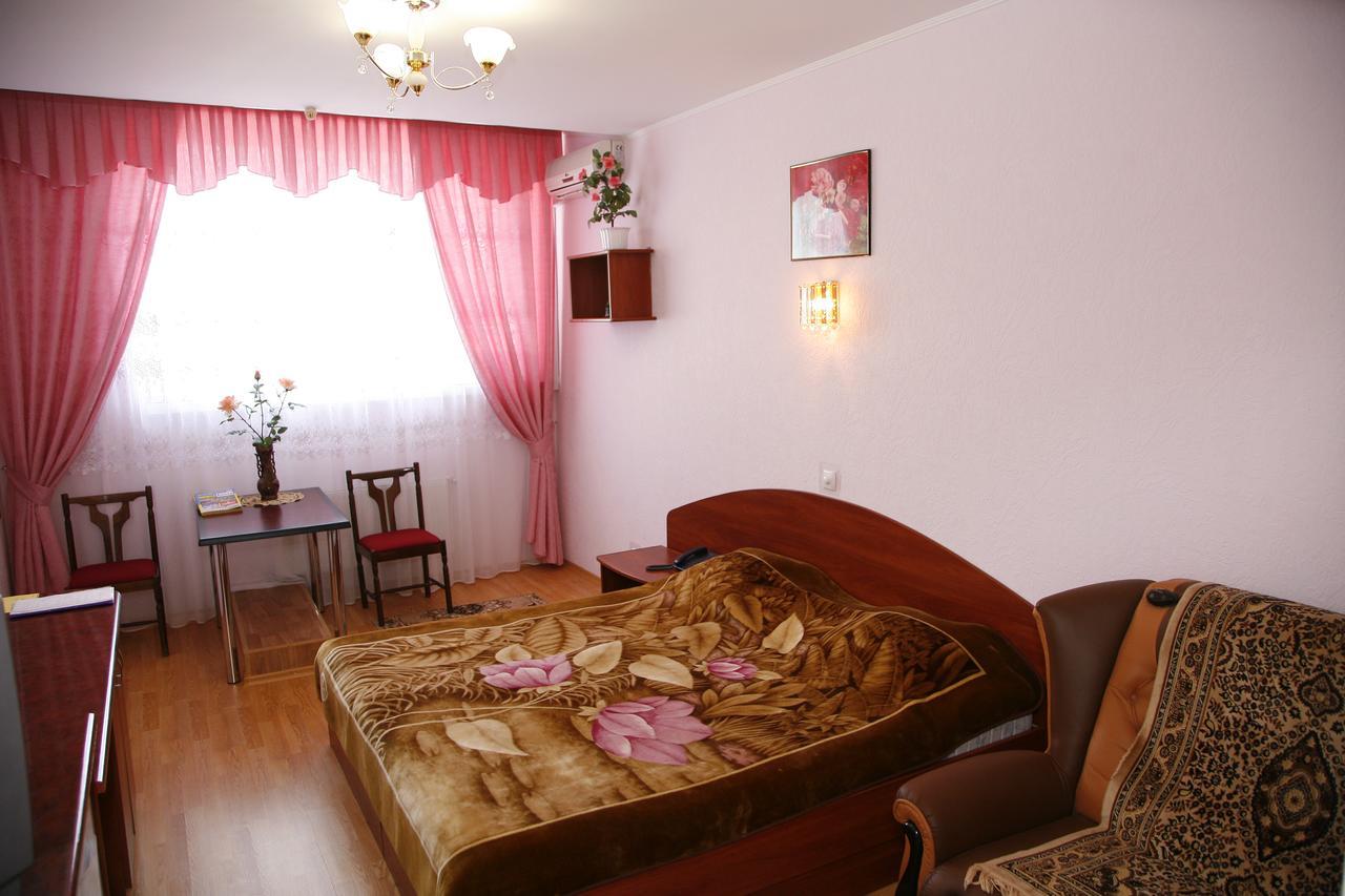 Anzhelina Otel Herson Dış mekan fotoğraf